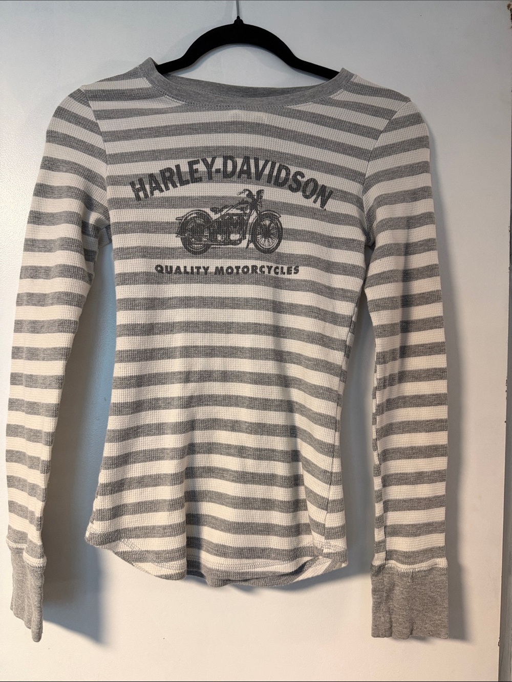 *2008* Harley-Davidson Gray & White Striped Long-Sleeve Thermal Tee